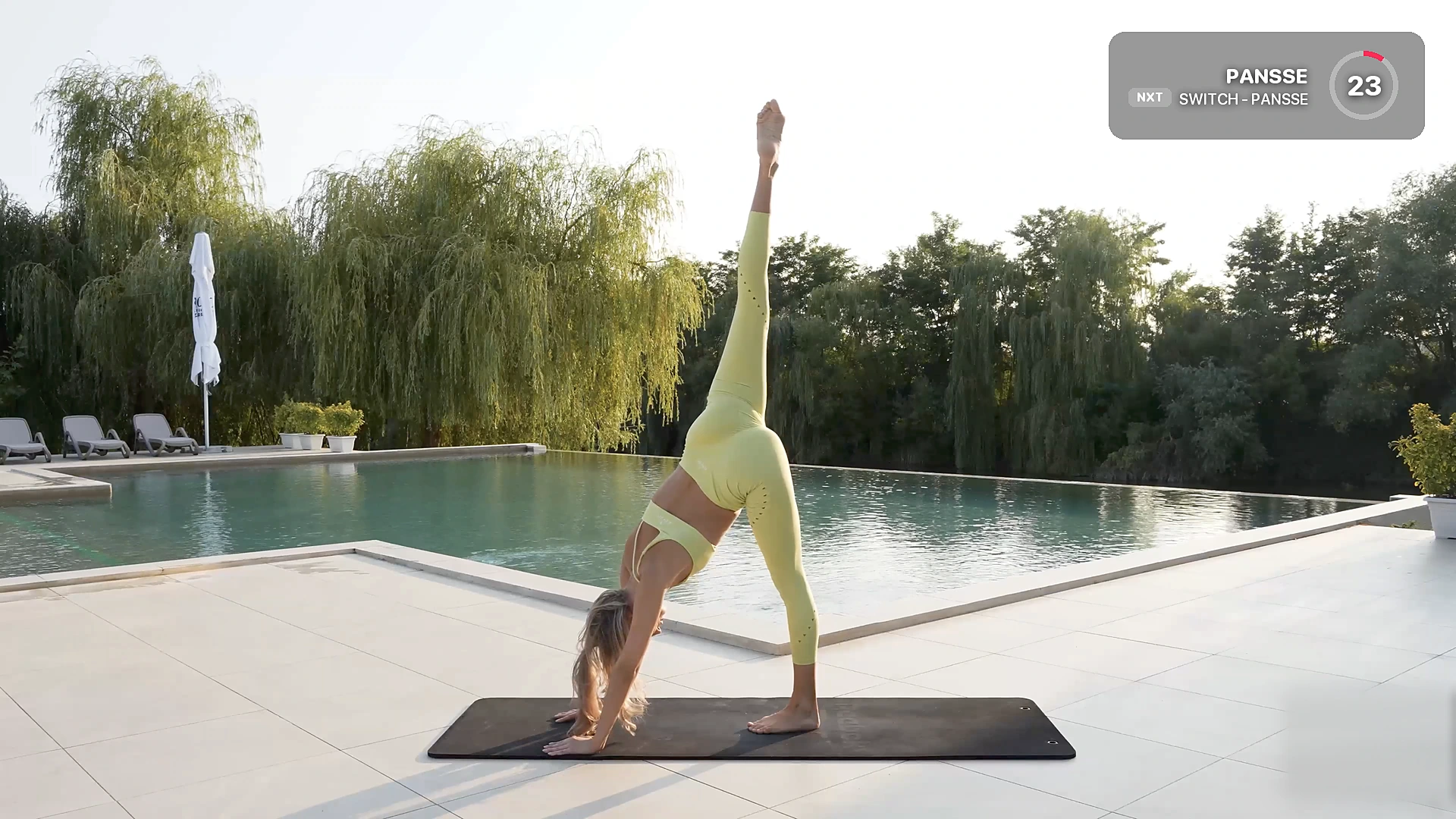 An iHustle workout streaming to a television